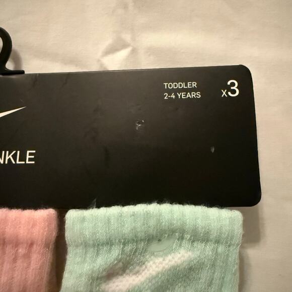 Nike Toddler 3 Pk Purple Pink Green Ankle No Slip Embroidery Logo Socks Size 2-4 - Picture 2 of 7